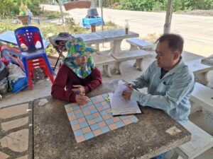 ปฎิบัติงานโครงการวิจัยการขยายผลเทคโนโลยีการผลิตมะม่วงน้ำดอกไม้