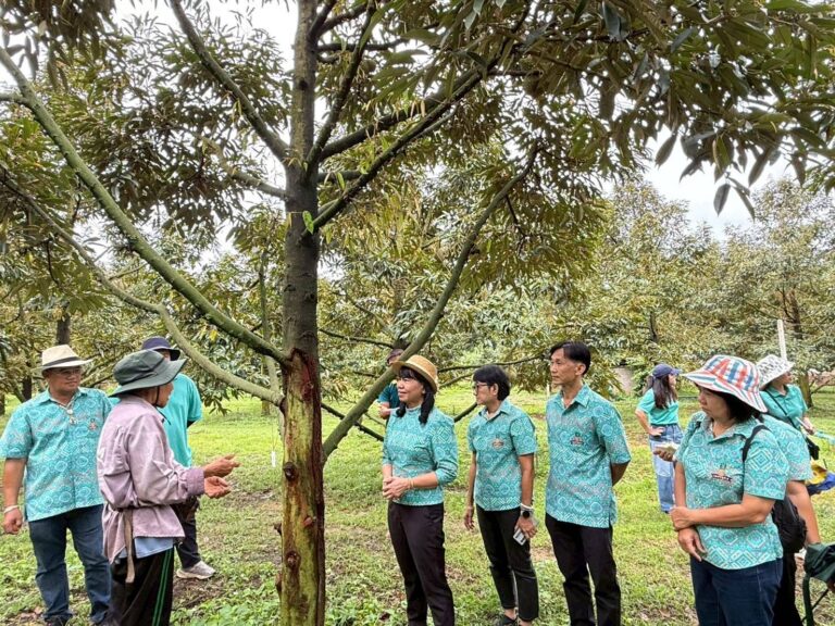 ร่วมให้การต้อนรับคณะผู้บริหารสำนักวิจัยและพัฒนาการเกษตรเขตที่ 5