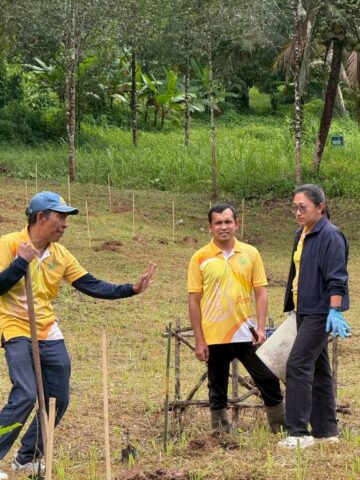 LINE_ALBUM_วันรักต้นไม้_251027_34