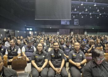 ศวพ.ตรัง ร่วมติดตามให้การต้อนรับ ร้อยเอก ธรรมนัส พรหมเผ่า รองนายกรัฐมนตรี และรัฐมนตรีว่าการกระทรวงเกษตรและสหกรณ์ พร้อมคณะ ลงพื้นที่จังหวัดตรัง