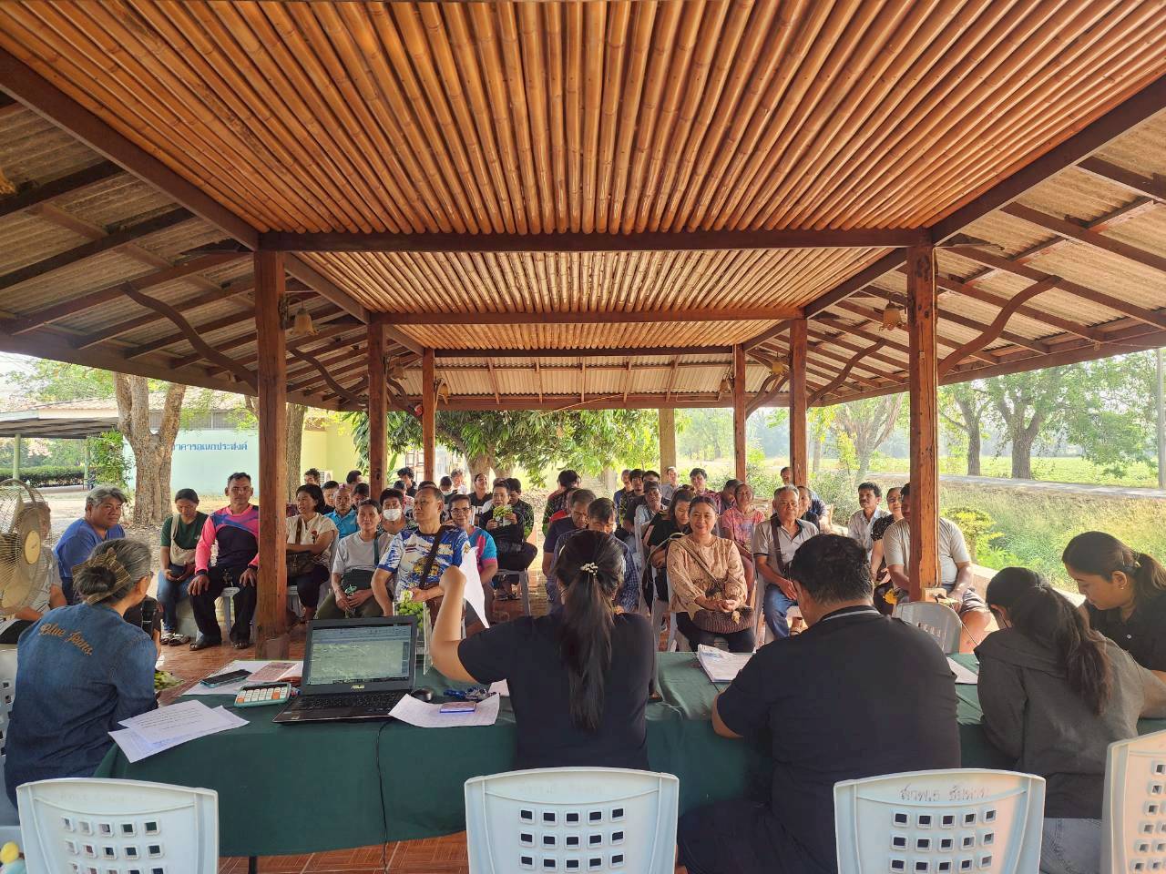 LINE_ALBUM_จำหน่ายเมล็ดพันธุ์_260317_50_0