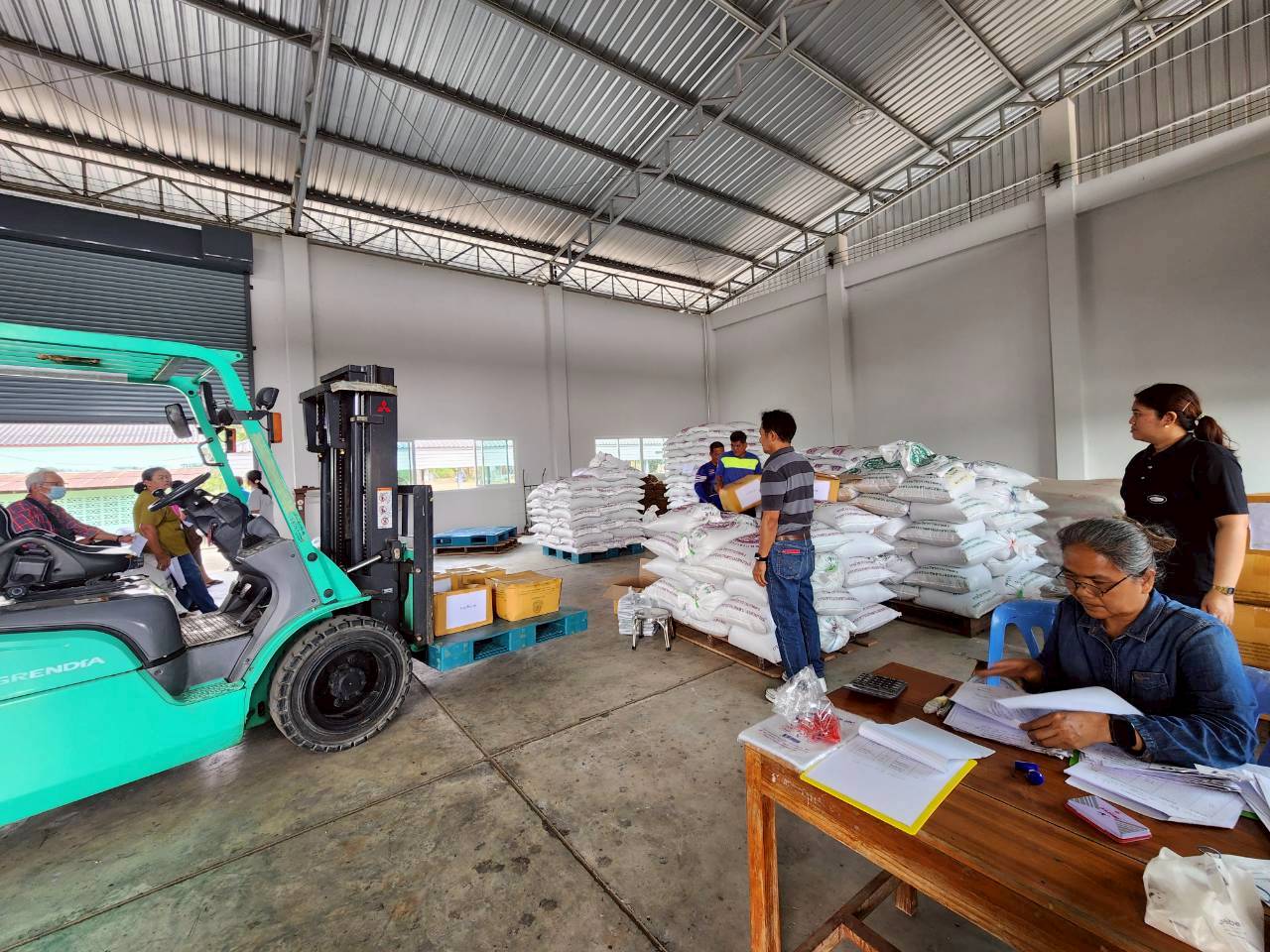 LINE_ALBUM_จำหน่ายเมล็ดพันธุ์_260317_6_0