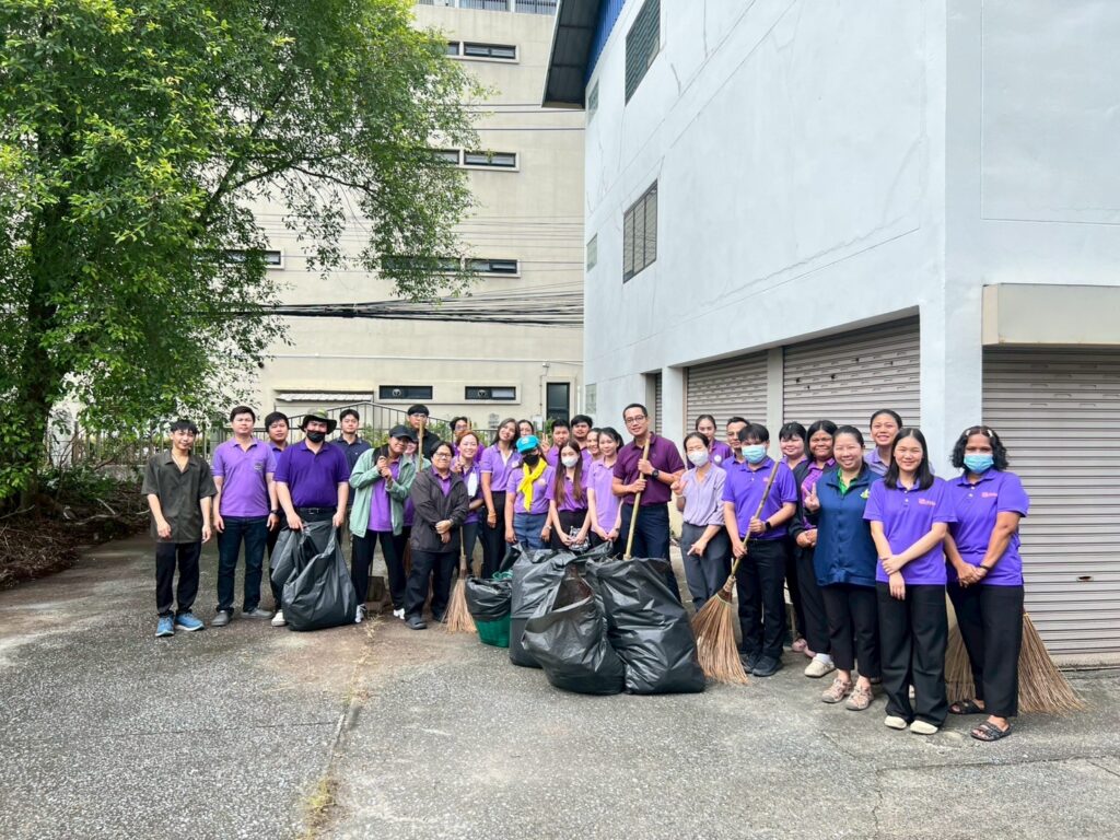 กองคลังร่วมกิจกรรมจิตอาสาบำเพ็ญสาธารณประโยชน์ เนื่องในโอกาสวันคล้ายวันเฉลิมพระชนมพรรษา สมเด็จพระนางเจ้าสุทิดา พัชรสุธาพิมลลักษณ พระบรมราชินี