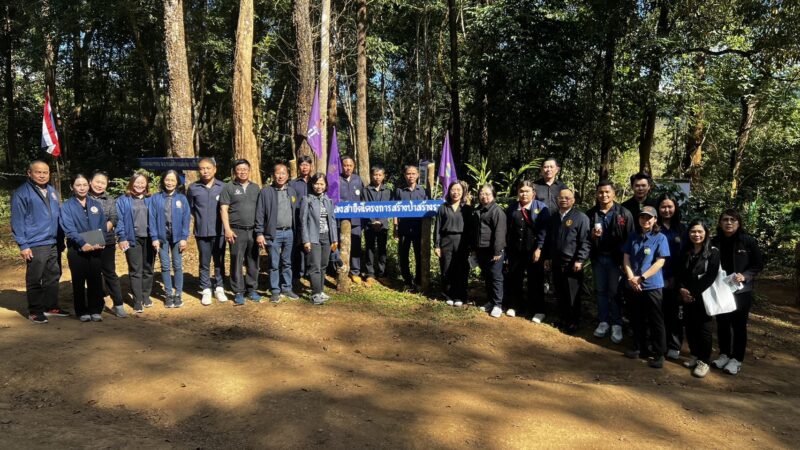 ดร.อรทัย วงค์เมธา ผู้อำนวยการศูนย์วิจัยเกษตรหลวงเชียงใหม่ มอบหมายให้ นางสาวศิริภรณ์ จรินทร นักวิชาการเกษตรปฏิบัติการ และ นายกิตติ์พิพัชญ์ ศรีวิชัย  เจ้าพนักงานการเกษตรปฏิบัติงาน พร้อมเจ้าหน้าที่กลุ่มวิจัย ศูนย์วิจัยกษตรหลวงเชียงใหม่ เข้าร่วมหารือแนวทางการพัฒนาคุณภาพกาแฟ โครงการสร้างป่า สร้างรายได้ ตามพระราชดำริ สมเด็จพระกนิษฐาธิราชเจ้า กรมสมเด็จพระเทพรัตนราชสุดาฯ สยามบรมราชกุมารี