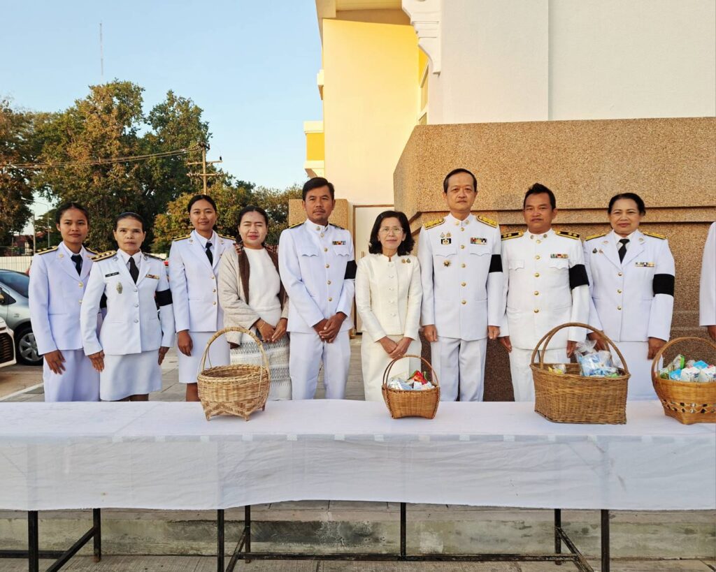 ร่วมพิธีเจริญพระพุทธมนต์ พิธีทำบุญตักบาตรถวายพระราชกุศล และพิธีถวายพระพรชัยมงคล เนื่องในวันคล้ายวันประสูติสมเด็จพระเจ้าลูกเธอ เจ้าฟ้าสิริวัณณวรี นารีรัตนราชกัญญา
