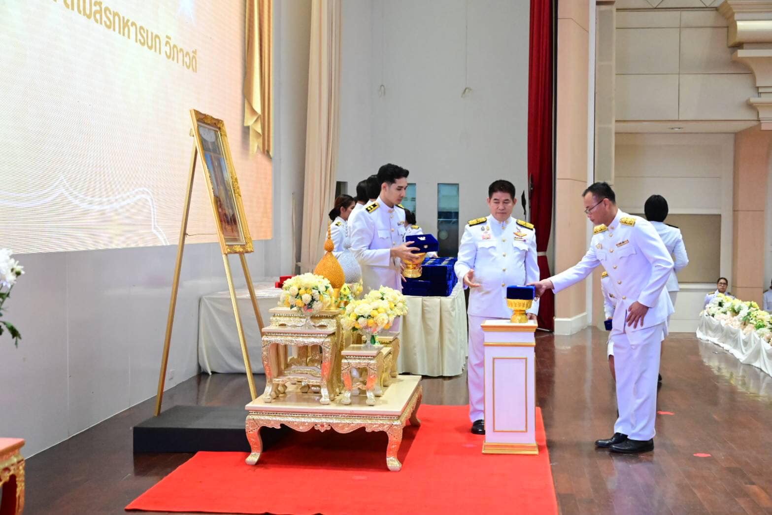 ผอ.สวส.รับพระราชทานเครื่องราชอิสริยาภรณ์ ชั้นสายสะพาย ประจำปี 2565 และ 2566