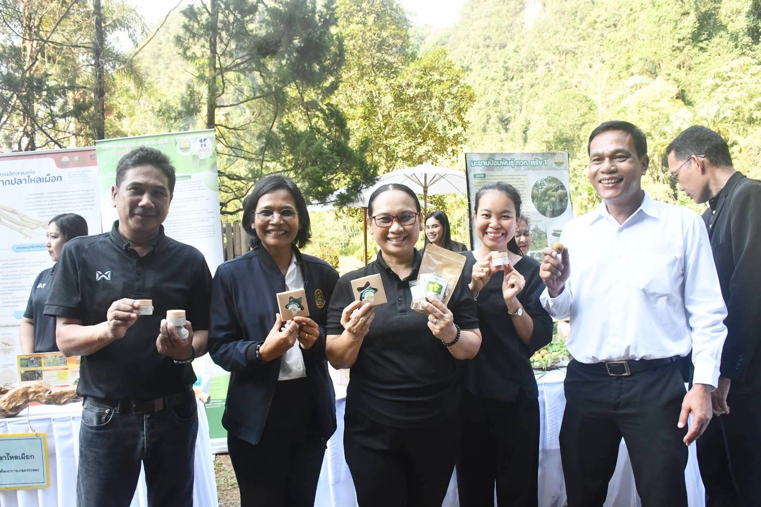 สถาบันวิจัยพืชสวนร่วมพิธีเปิดงานท่องเที่ยวเชิงอนุรักษ์ด้านการเกษตร จ.กระบี่