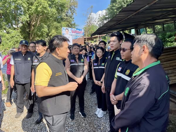 รัฐมนตรีช่วยว่าการกระทรวงเกษตรและสหกรณ์ ลงพื้นที่ตรวจราชการเพื่อรับฟังปัญหา และมอบนโยบายแนวทางการขับเคลื่อนงานด้านการเกษตรและสหกรณ์จังหวัดเชียงใหม่