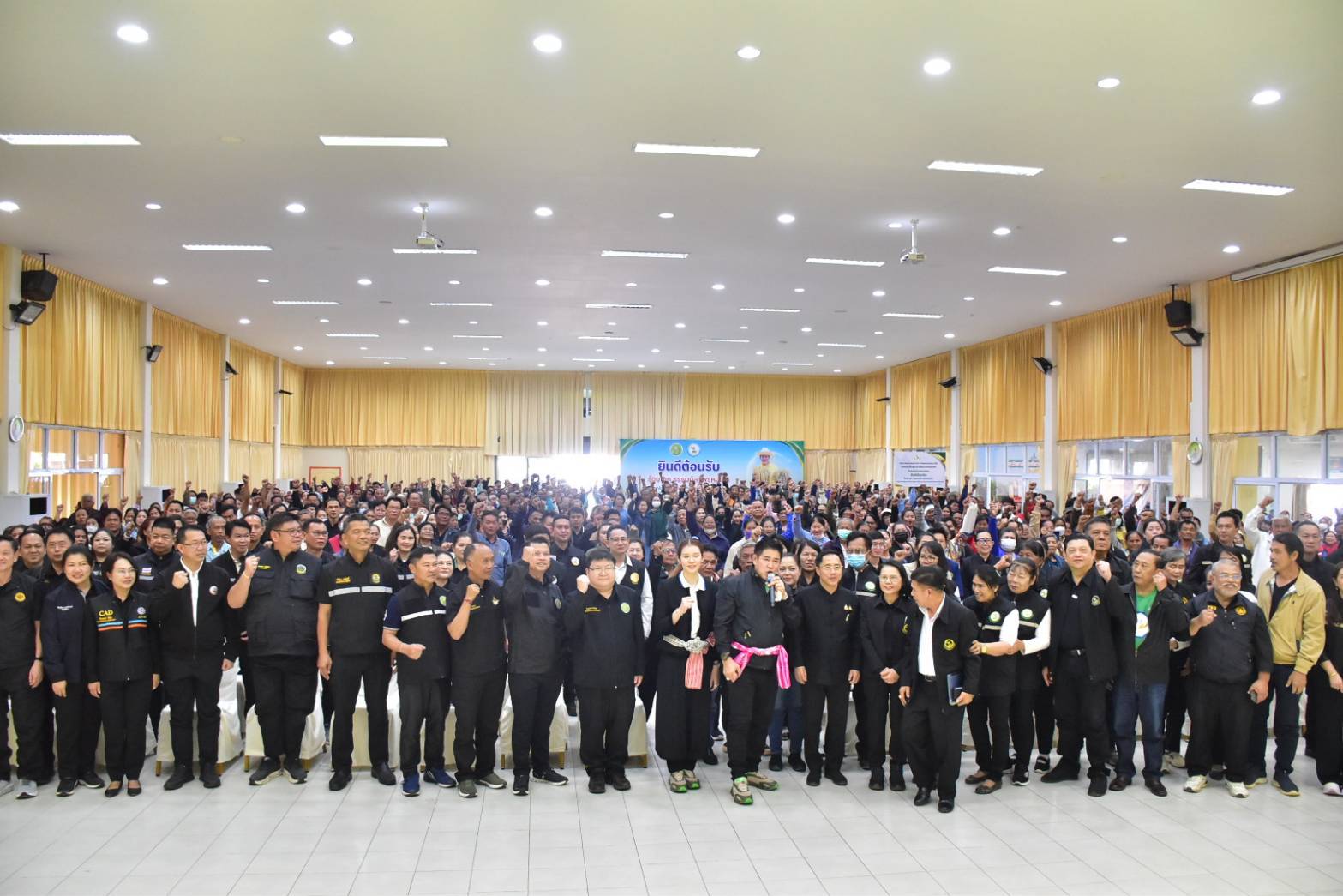 สวพ. 2 ผนึกกำลังหน่วยงานในพื้นที่ ร่วมต้อนรับคณะรัฐมนตรี ขับเคลื่อนงานกองทุนฟื้นฟูและพัฒนาเกษตรกร จังหวัดสุโขทัย