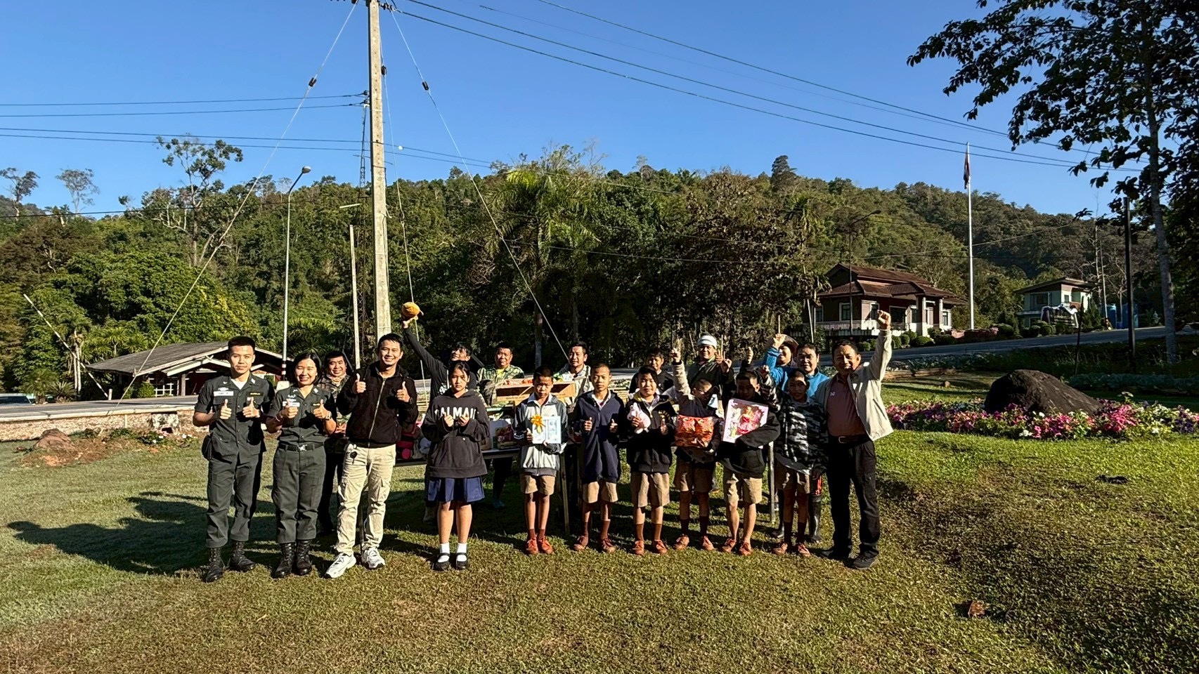 สวพ.2 ลงพื้นที่มอบสิ่งของสนับสนุนกิจกรรมวันเด็กแห่งชาติ สร้างขวัญกำลังใจแก่นักเรียนพื้นที่ห่างไกล