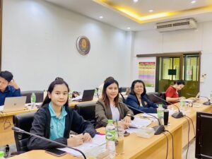 ประชุมคณะทำงานทบทวนเอกสารระบบคุณภาพการรับรองมาตรฐานการผลิตพืช