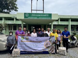 ส่งมอบก้อนเห็ดภูฏานลูกผสมพันธุ์ กวก. สทช.1 ให้เกษตรกรผู้ประสบภัยพิบัติ ปี 2567/2568