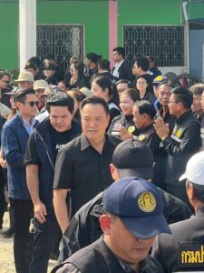 ร่วมให้การต้อนรับนายกรัฐมนตรีและรัฐมนตรีว่าการกระทรวงมหาดไทย ลงพื้นที่ตรวจติดตามสถานการณ์น้ำในพื้นที่จังหวัดพระนครศรีอยุธยา