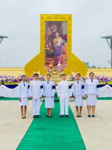 ร่วมพิธีเจริญพระพุทธมนต์และทำบุญตักบาตรถวายพระราชกุศลเนื่องในโอกาสวันคล้ายวันพระราชสมภพ สมเด็จพระกนิษฐาธิราชเจ้า กรมสมเด็จพระเทพรัตนราชสุดา ฯ สยามบรมราชกุมารี