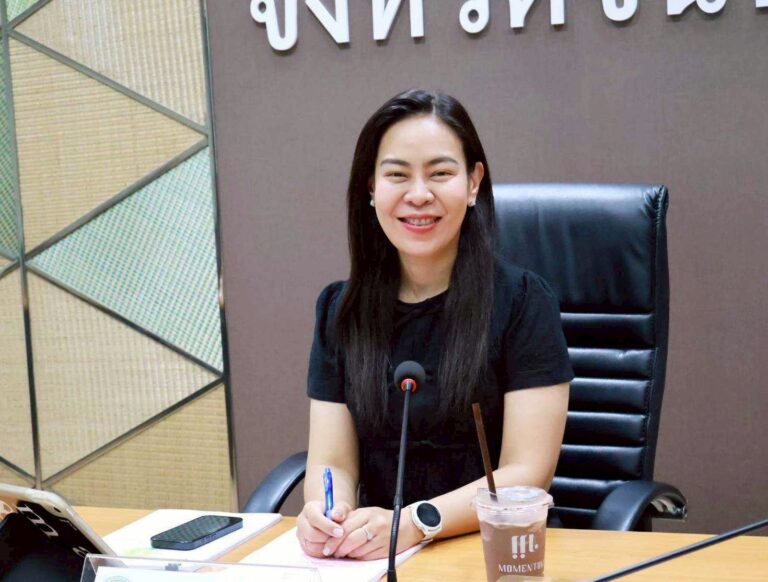LINE_ALBUM_20 กถท (12.6.69) ประชุมขับเคลื่อนด้านการเกษตร_260615_1