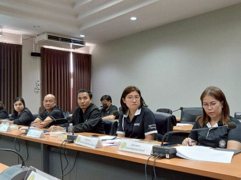LINE_ALBUM_20 กถท (12.6.69) ประชุมขับเคลื่อนด้านการเกษตร_260615_3