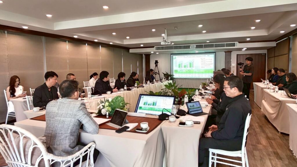 LINE_ALBUM_36 กถท (20.6.69) ร่วมประชุมฯ ร่วมงาน มหกรรมการค้าฯ_260622_4