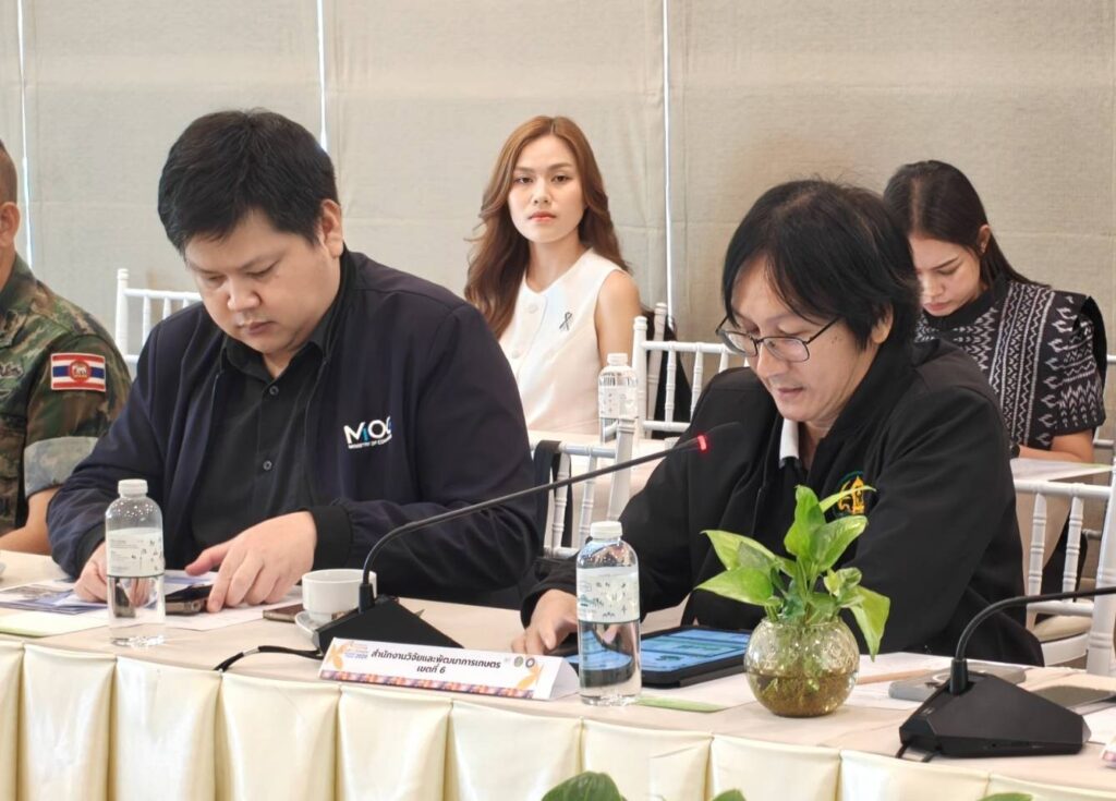 LINE_ALBUM_36 กถท (20.6.69) ร่วมประชุมฯ ร่วมงาน มหกรรมการค้าฯ_260622_5