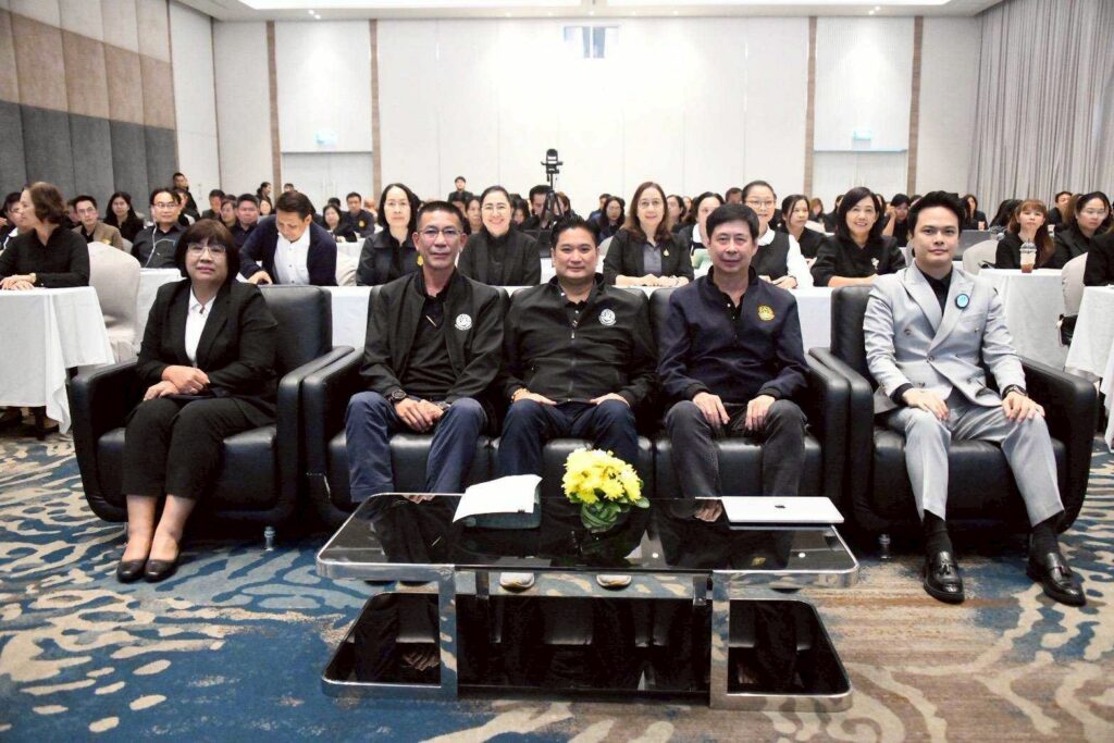 LINE_ALBUM_40 กถท (24.6.69) ร่วมประชุมจัดทำแผนฯ_260625_2