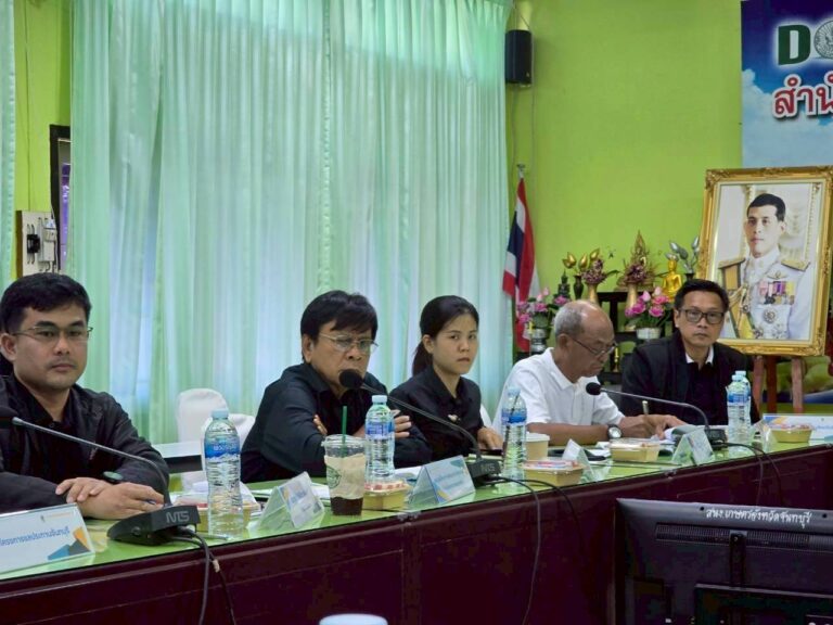 LINE_ALBUM_44. กคบ.(25.6.69) ประชุมอาสาสมัครเกษตร_260626_8