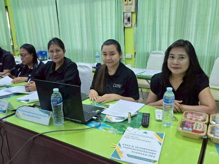 LINE_ALBUM_44. กคบ.(25.6.69) ประชุมอาสาสมัครเกษตร_260626_9