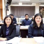 LINE_ALBUM_5 กถท (7.7.69) ประชุมคณะกรรมการแก้ไขปัญหาเกษตรกรฯ_260709_1