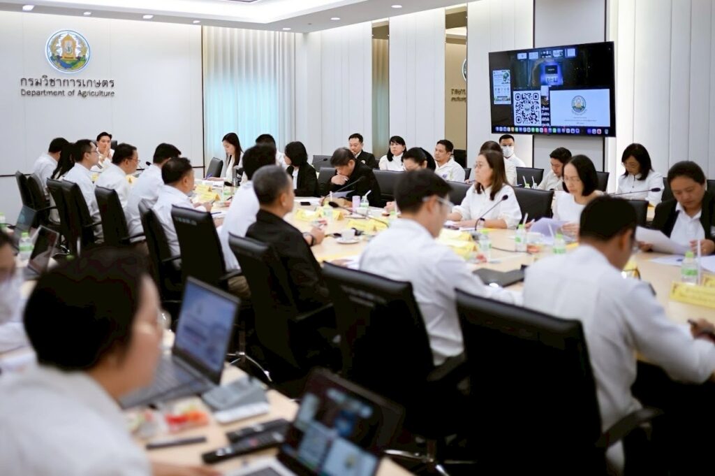 LINE_ALBUM_52 กปน (30.6.69) ประชุมคณะกรรมการบริหาร และทำบุญฯ_260630_1