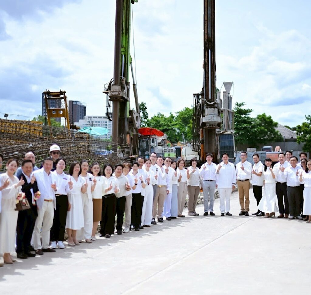 LINE_ALBUM_52 กปน (30.6.69) ประชุมคณะกรรมการบริหาร และทำบุญฯ_260630_3