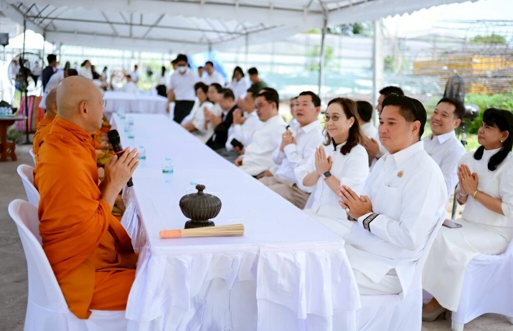 LINE_ALBUM_52 กปน (30.6.69) ประชุมคณะกรรมการบริหาร และทำบุญฯ_260630_6