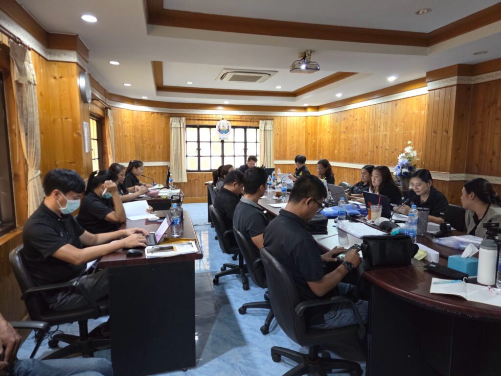 LINE_ALBUM_1 กถท (3.8.69) ประชุมพิจารณาโรงคัดบรรจุ ครั้งที่ 6_260804_1