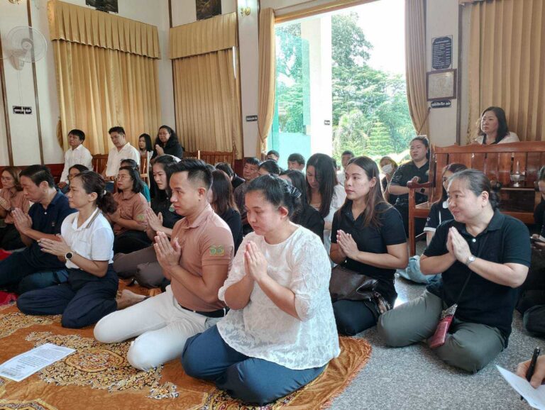 LINE_ALBUM_16 กปน.(22.7.69) ถวายเทียนพรรษา_260727_1