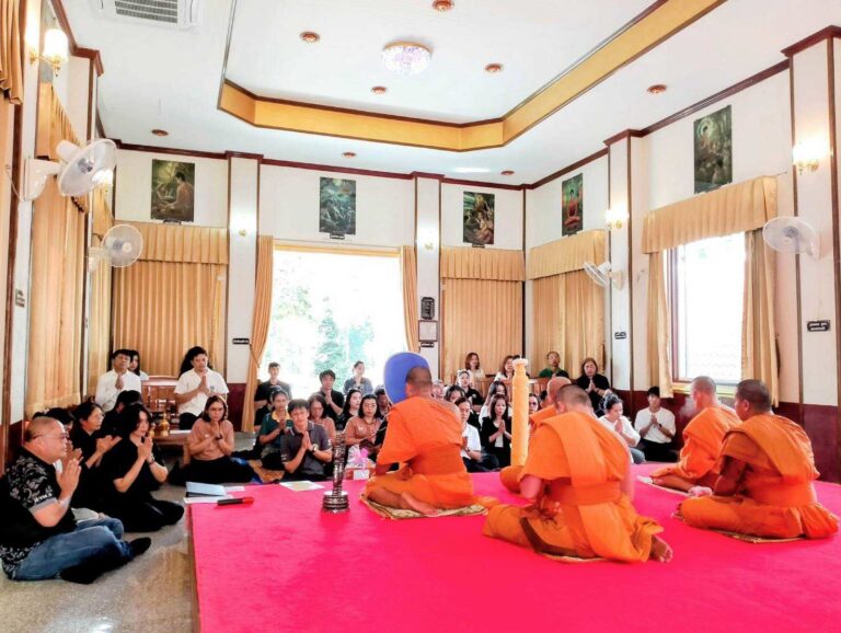 LINE_ALBUM_16 กปน.(22.7.69) ถวายเทียนพรรษา_260727_2