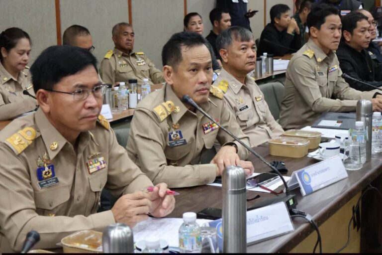 LINE_ALBUM_ฉ.15 กคบ.(22.7.69) ประชุม ศบค.ชด._260723_6