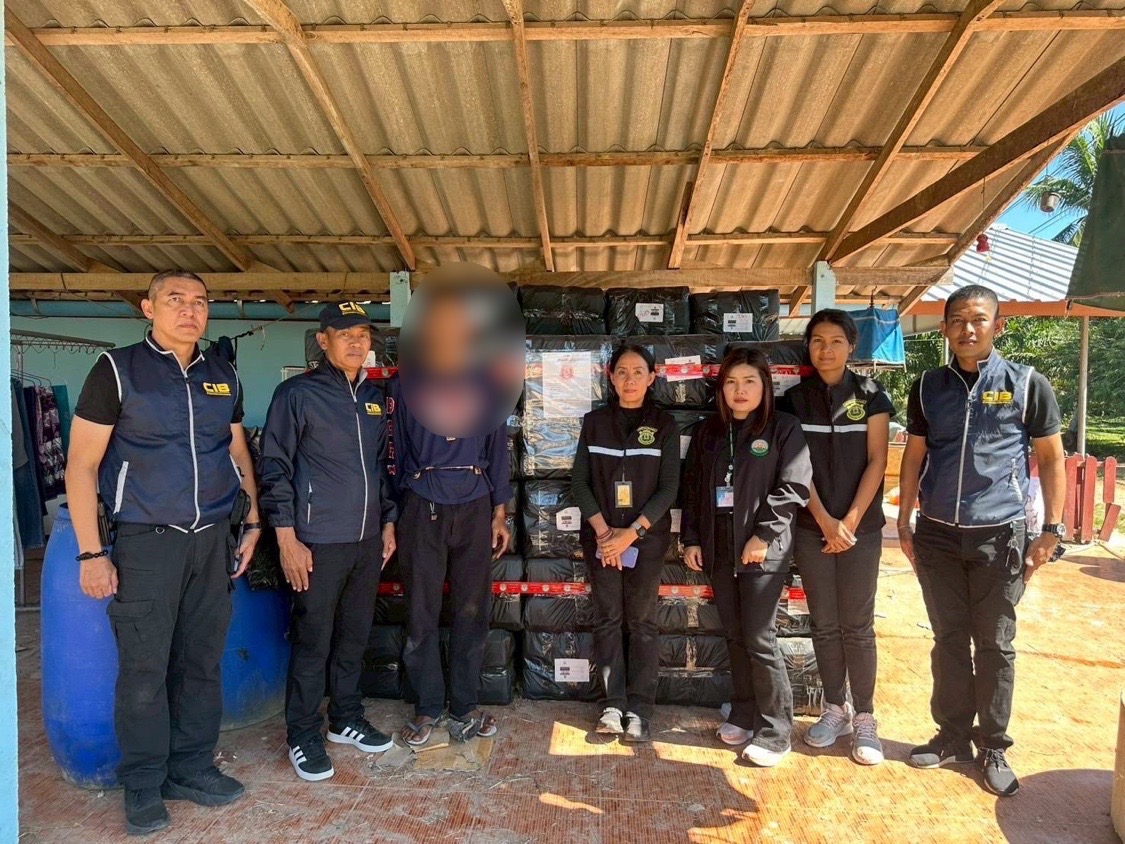 สวพ.7 บุกทลายแหล่งผลิตปุ๋ยและวัตถุอันตรายทางการเกษตรปลอมในพื้นที่ จ.ชุมพร