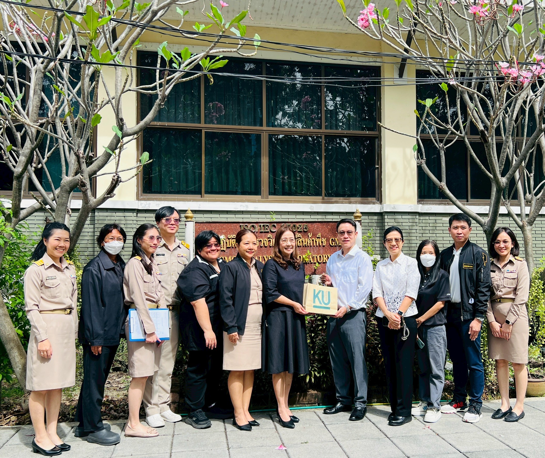 การสัมภาษณ์เพื่อประเมินผลกระทบจากงานวิจัย ประจำปีงบประมาณ 2568