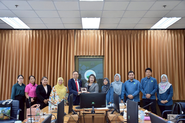 สำนักงานที่ปรึกษาการเกษตร (Agriculture Counsellor Office: ACO) และสถาบันวิจัยและพัฒนาการเกษตรแห่งมาเลเซีย (Malaysian Agricultural Research and Development Institute: MARDI) เข้าหารือกับกรมวิชาการเกษตร เรื่อง การผลิตทางการเกษตรที่ดีและเหมาะสม (Good Agricultural Practices: GAP) และกฏระเบียบด้านการเกษตรในประเทศไทย