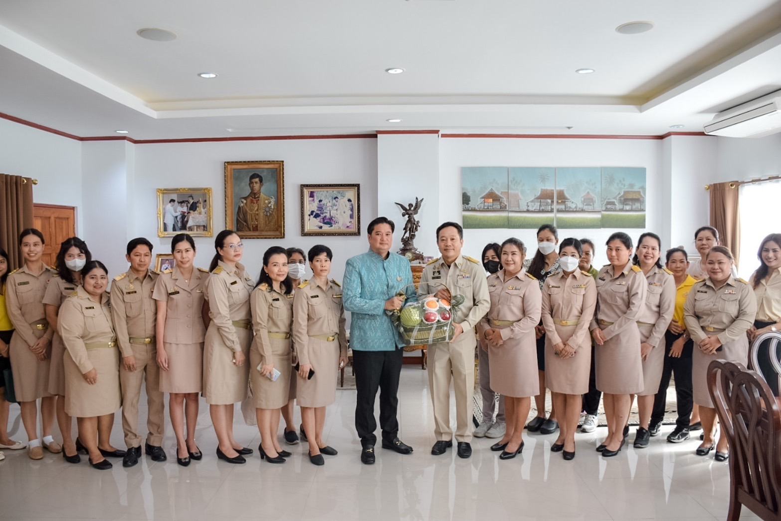 ร่วมแสดงความยินดีกับนายรพีภัทร์ จันทรศรีวงศ์ อธิบดีกรมวิชาการเกษตร เนื่องในโอกาสกลับเข้าทำงานวันแรก