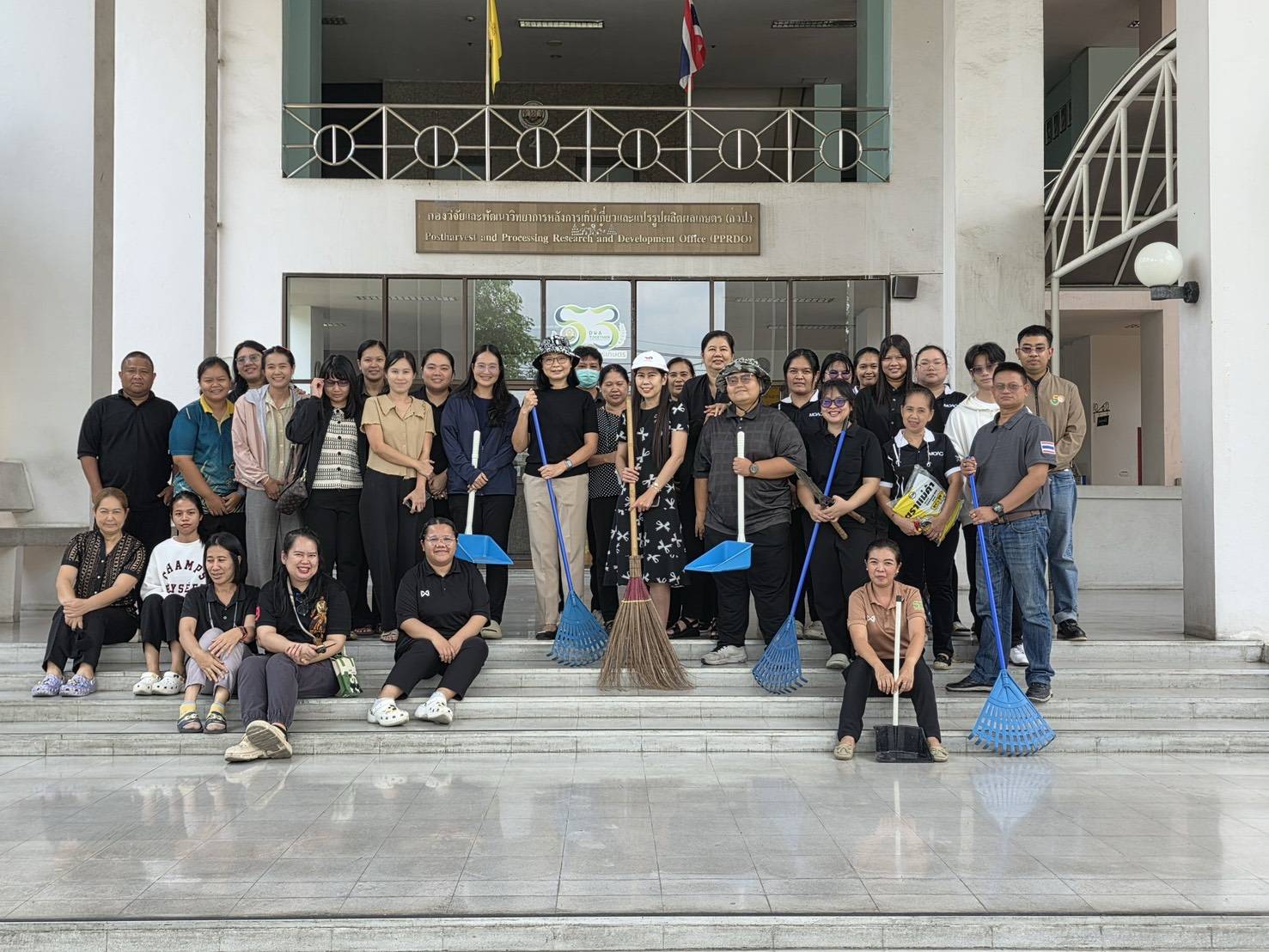 กิจกรรม Big Cleaning Day สร้างสภาพแวดล้อมการทำงานที่น่าอยู่