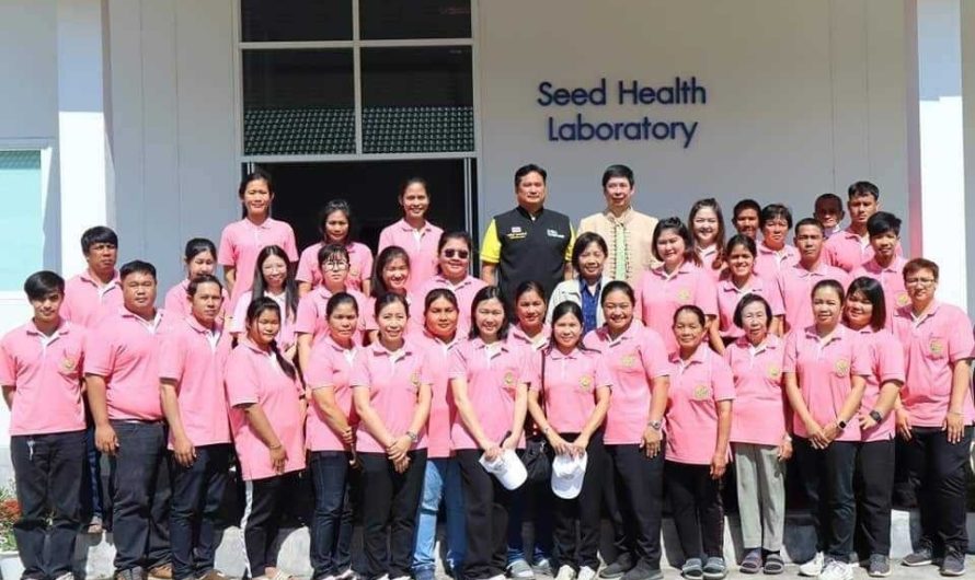 อธิบดีตรวจติดตามห้องปฎิบัติการตรวจสอบสุขอนามัยเมล็ดพันธุ์