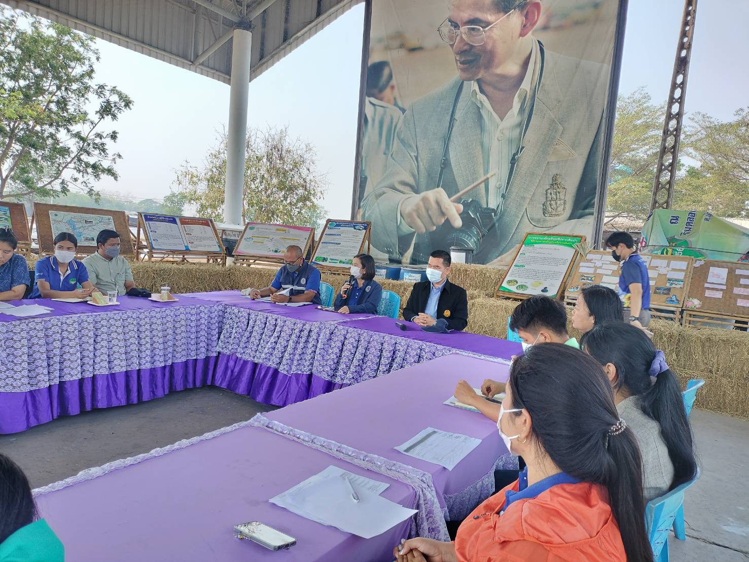 เข้าร่วมประชุมชี้แจงแนวทางและแผนปฏิบัติงานเพื่อ “ติดตามผลโครงการนำร่องการแก้ไขปัญหาพื้นที่ทางด้านการเกษตร”